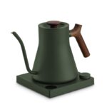 Fellow Stagg EKG Pro Hervidor eléctrico de cuello de cisne, 0,9 L, Wi-Fi, LCD – Woodland Green con detalles de nogal
