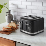 KitchenAid 5KMT4109BBM Tostadora manual de 4 ranuras, palanca de elevación extra – Negro