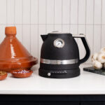 KitchenAid Artisan 5KEK1522BBK Variable Temperature Kettle, 1.5 L – Cast Iron Black – image 4