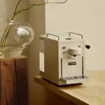 Cafetera de Cápsulas Sjöstrand The Original Beige 19 bar Compatible Nespresso