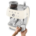 Cafetera Espresso Smeg 50’s Style EGF03CREU con Molinillo 1650 W – imagen 4